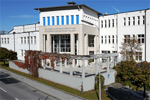 Bundeshandelsakademie und Bundeshandelsschule Hallein