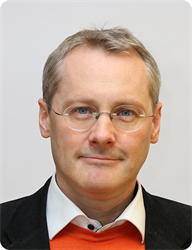 Oliver Längauer, Mag.